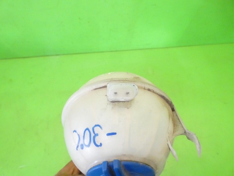 Zbiorniczek wyrównawczy 1K0121407A AUDI A3 8P FL 5D 08-13