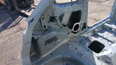 Błotnik lewy tył ćwiartka poszycie 33Y MAZDA 2 II DE 3D HB 07-10