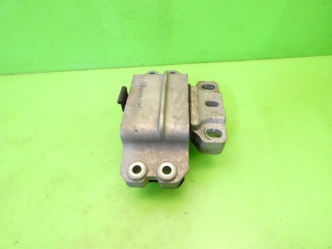 Łapa poduszka skrzyni biegów 1K0199555L AUDI A3 8P FL 1.4 TFSI 08-13