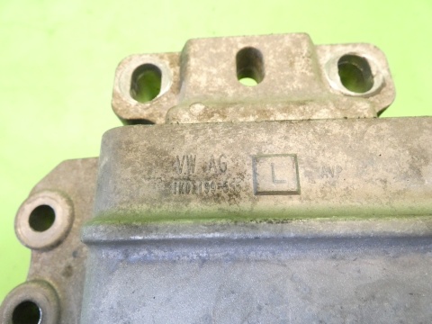 Łapa poduszka skrzyni biegów 1K0199555L AUDI A3 8P FL 1.4 TFSI 08-13