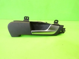 Klamka wewnętrzna podświetlana prawa przód AUDI A3 8P FL 5D SPORTBACK 08-13