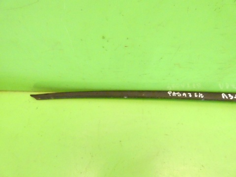 Listwa szyby czołowej prawa 8P0854328B AUDI A3 8P FL 5D 08-13