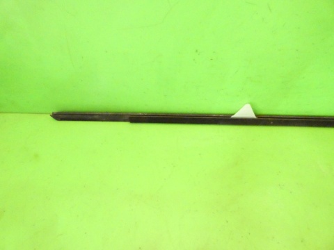 Listwa zgarniająca lewa przód AUDI A3 8P FL 5D 08-13