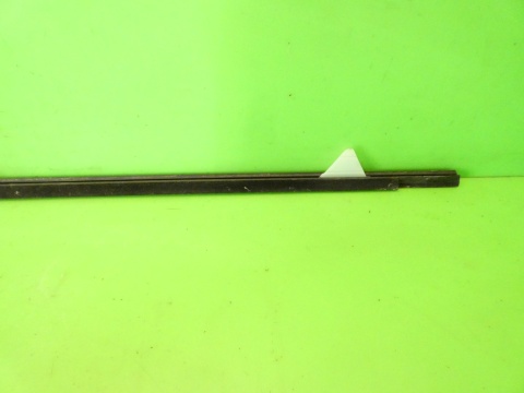 Listwa zgarniająca lewa przód AUDI A3 8P FL 5D 08-13