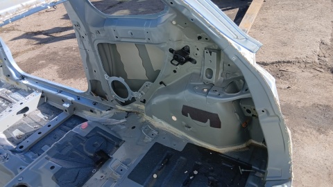 Błotnik prawy tył ćwiartka poszycie 33Y MAZDA 2 II DE 3D HB 07-10