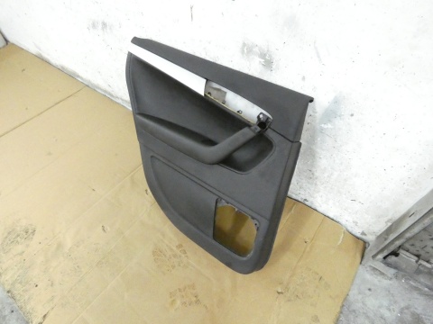 Boczek tapicerka drzwi lewa tył AUDI A3 8P FL 5D SPORTBACK SLINE 08-13