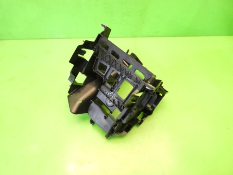 Skrzynka mocowanie sterowników 1K1941397E AUDI A3 8P FL 1.4 TFSI 08-13