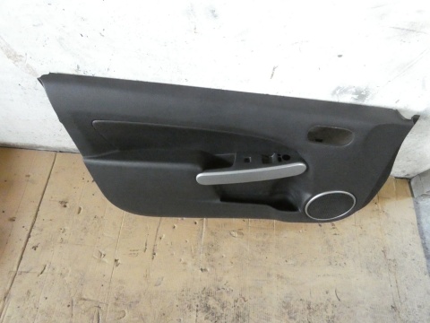 Boczek tapicerka lewa przód MAZDA 2 II DE 3D HB 07-10