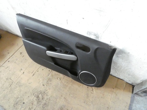 Boczek tapicerka lewa przód MAZDA 2 II DE 3D HB 07-10