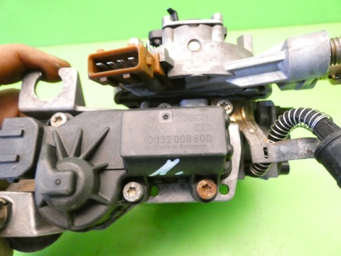 Monowtrysk przepustnica 051133015L 0438201096VW PASSAT B3 1.8 8V 88-93