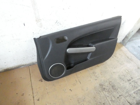 Boczek tapicerka prawa przód MAZDA 2 II DE 3D HB 07-10