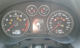 Licznik zegary wyświetlacz 8P0920932D vdo AUDI A3 8P FL 1.4 TFSI 08-13