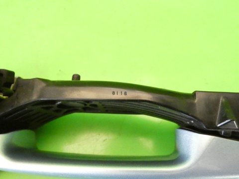 Klamka zewnętrzna prawa przód 33Y MAZDA 2 II DE 07-10