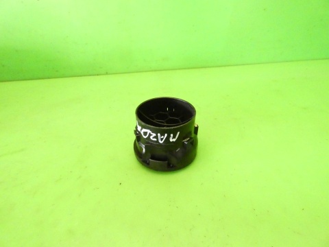 Kratka nawiewu lewa środek D651GM931 MAZDA 2 II DE 07-10
