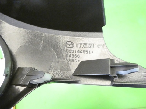 Osłona zaślepka ramka deski prawa D65164951 MAZDA 2 II DE 07-10