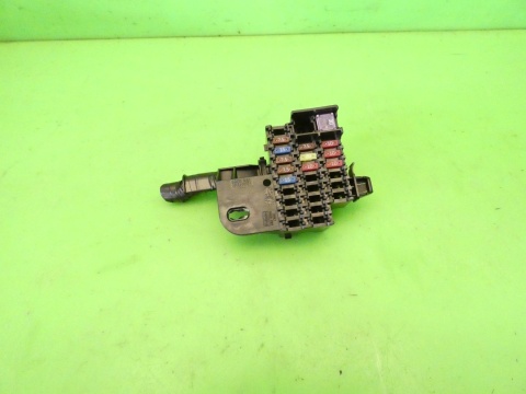 Skrzynka bezpieczników D65166730 MAZDA 2 II DE 1.3 07-10