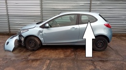 Szyba karoseryjna lewa tył MAZDA 2 II DE 3D HB 07-10