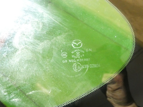 Szyba karoseryjna lewa tył MAZDA 2 II DE 3D HB 07-10