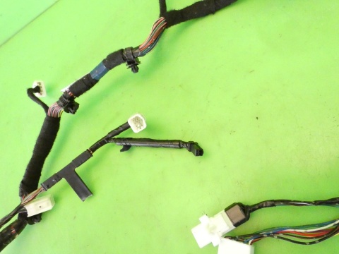 Wiązka instalacja drzwi lewa przód DJ0267190B MAZDA 2 II DE 3D 07-10