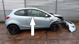 Szyba drzwiowa prawa przód MAZDA 2 II DE 3D HB 07-10