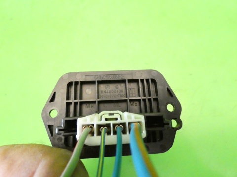 Opornik rezystor nawiewu HB151D651 MAZDA 2 II DE 1.3 07-10