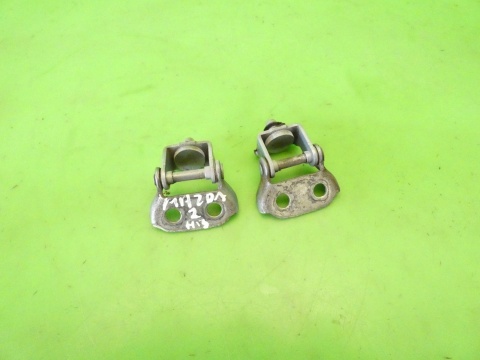 Zawiasy klapy tył bagażnika prawy + lewy 33Y MAZDA 2 II DE 07-10