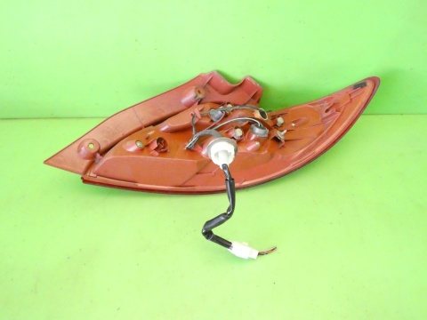 Lampa lewa tył D65151160 MAZDA 2 II DE 3D HB 07-10