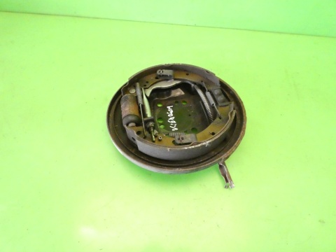 Tarcza kotwiczna lewa tył pod bębny MAZDA 2 II DE HB 1.3 07-10