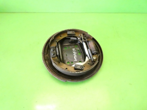 Tarcza kotwiczna lewa tył pod bębny MAZDA 2 II DE HB 1.3 07-10