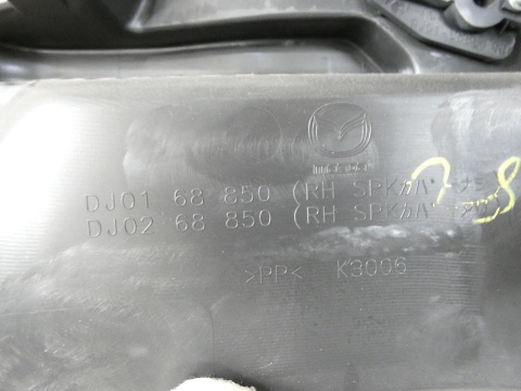 Boczek tapicerka bagażnika prawa tył MAZDA 2 II DE 3D HB 07-10