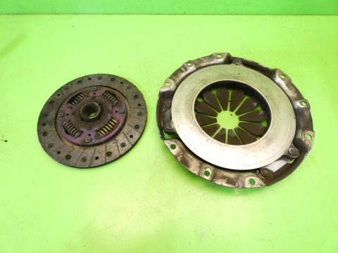Tarcza + docisk sprzęgła MAZDA 2 II DE 1.3 07-10