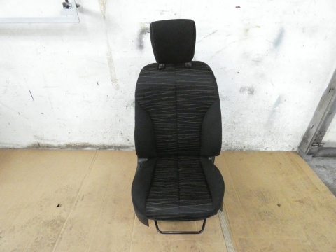 Fotel prawy pasażera MAZDA 2 II DE 3D HB 07-10