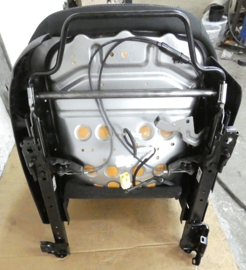 Fotel prawy pasażera MAZDA 2 II DE 3D HB 07-10