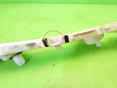 Ślizg zderzaka prawy tył MAZDA 2 II DE 1.3 3D HB 07-10