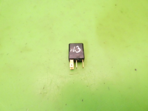 Przekaźnik NAIS 71818498 UM4667730 ACM33221 M39 MAZDA 2 II DE 1.3 07-10