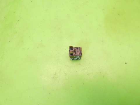 Przekaźnik NAIS 71818498 UM4667730 ACM33221 M39 MAZDA 2 II DE 1.3 07-10