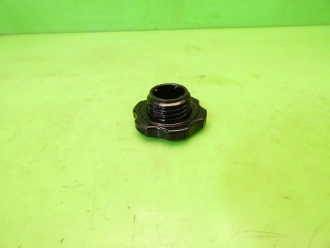 Korek wlewu oleju MAZDA 2 II DE 1.3 ZJ 07-10