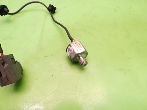 Czujnik spalania stukowego E1T50371 MAZDA 2 II DE 1.3 07-10