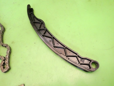 Rozrząd łańcuch ślizgi napinacz MAZDA 2 II DE 1.3 ZJ 07-10