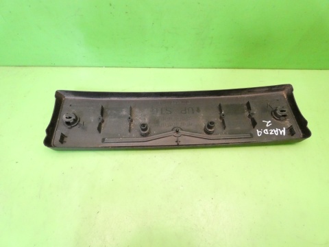 Podkładka ramka listwa pod tablicę przód DF7150171 MAZDA 2 II DE 07-10