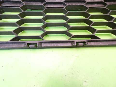 Kratka zaślepka zderzaka przód środek D651501T1 MAZDA 2 II DE 07-10