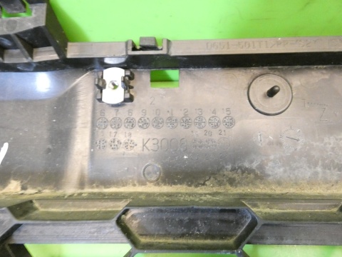 Kratka zaślepka zderzaka przód środek D651501T1 MAZDA 2 II DE 07-10