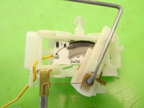 Czujnik poziomu paliwa pływak MAZDA 2 II DE 1.3 07-10