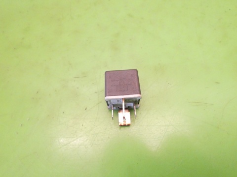 Przekaźnik 4RA003510-70 VW LT II LT46 2.5 TDI 96-06