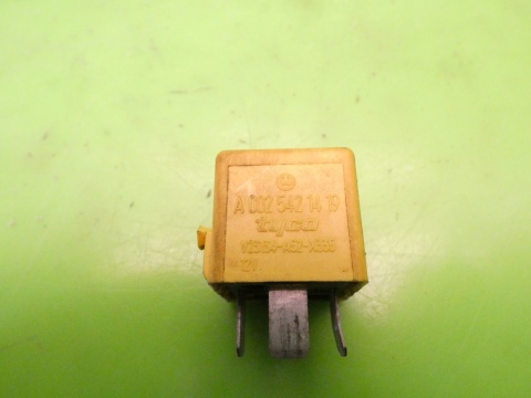 Przekaźnik A0025421419 VW LT II LT46 2.5 TDI 96-06