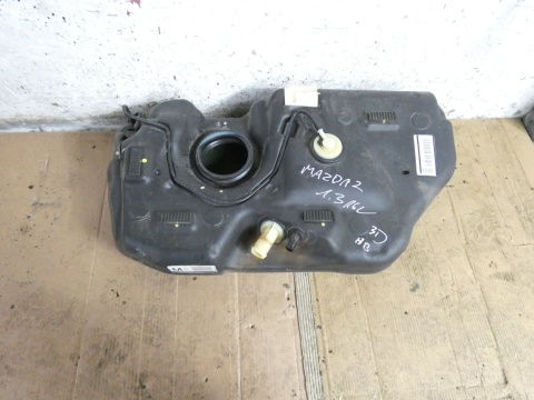 Zbiornik bak paliwa benzyna MAZDA 2 II DE 1.3 HB 3D 07-10