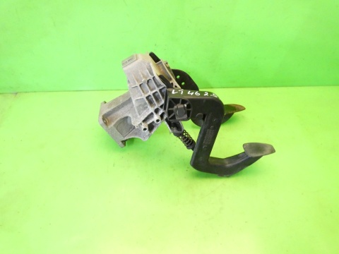 Pedały sprzęgła hamulca stelaż VW LT II LT46 2.5 TDI 96-06