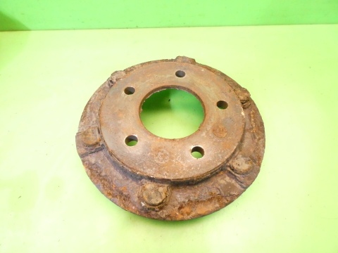 Flansza dystans koła prawa przód 9043340045 VW LT II LT46 2.5 TDI 96-06