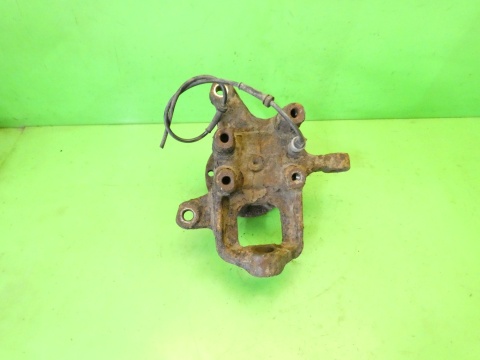 Zwrotnica piasta lewa przód VW LT II LT46 2.5 TDI 96-06