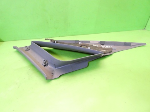 Osłona poszycie słupka C lewa tył AUDI A4 B5 SEDAN 96-99